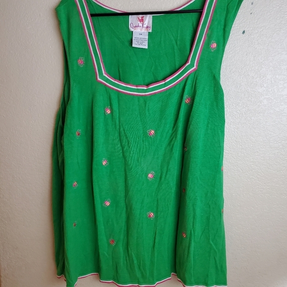 Quacker Factory Green Ladybugs Sleeveless Knit Top - Picture 1 of 4